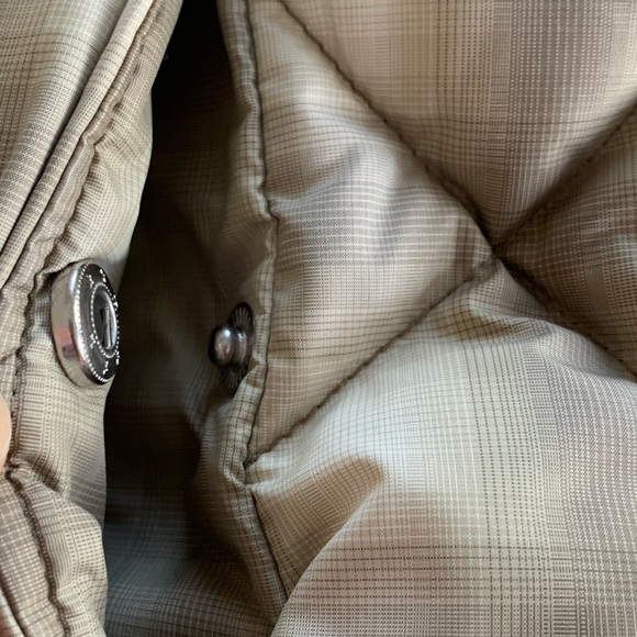 Eddie Bauer tan plaid puffer vest with adjustable side straps light & airy Med - Picture 7 of 16